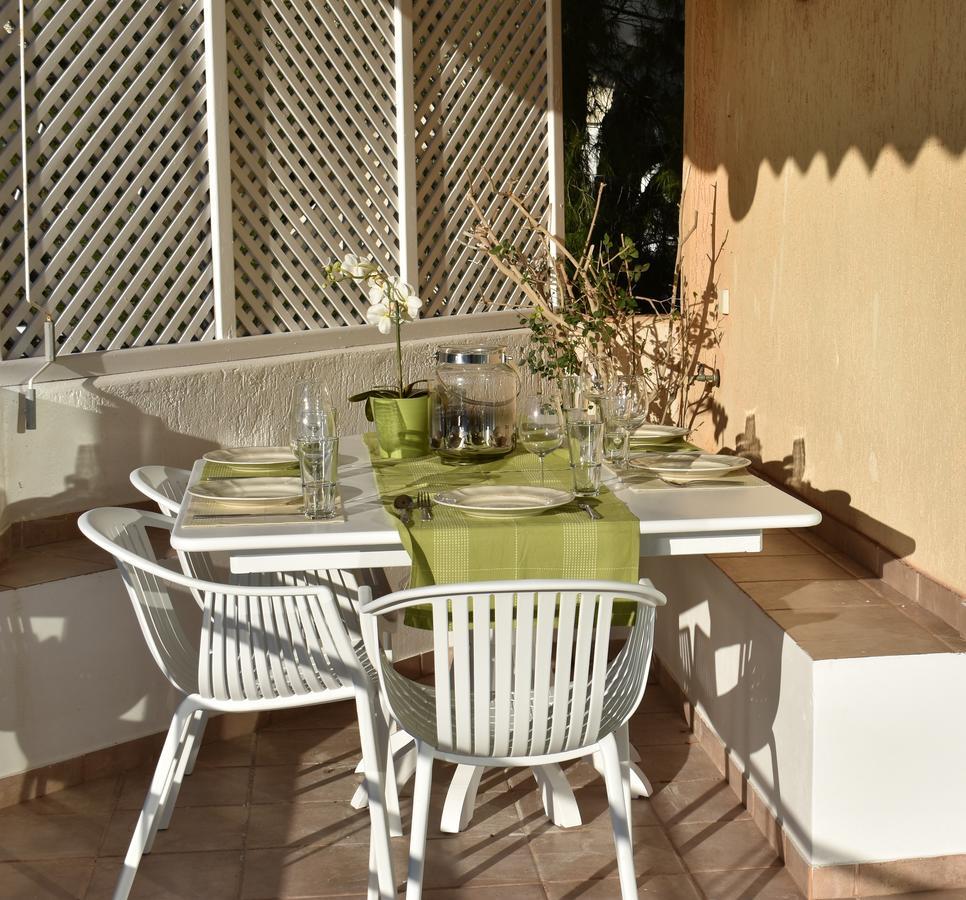 El Mar, 2 Bdr Seaview Apartment, 7 Min From Beach ลาโกนิสซี ภายนอก รูปภาพ