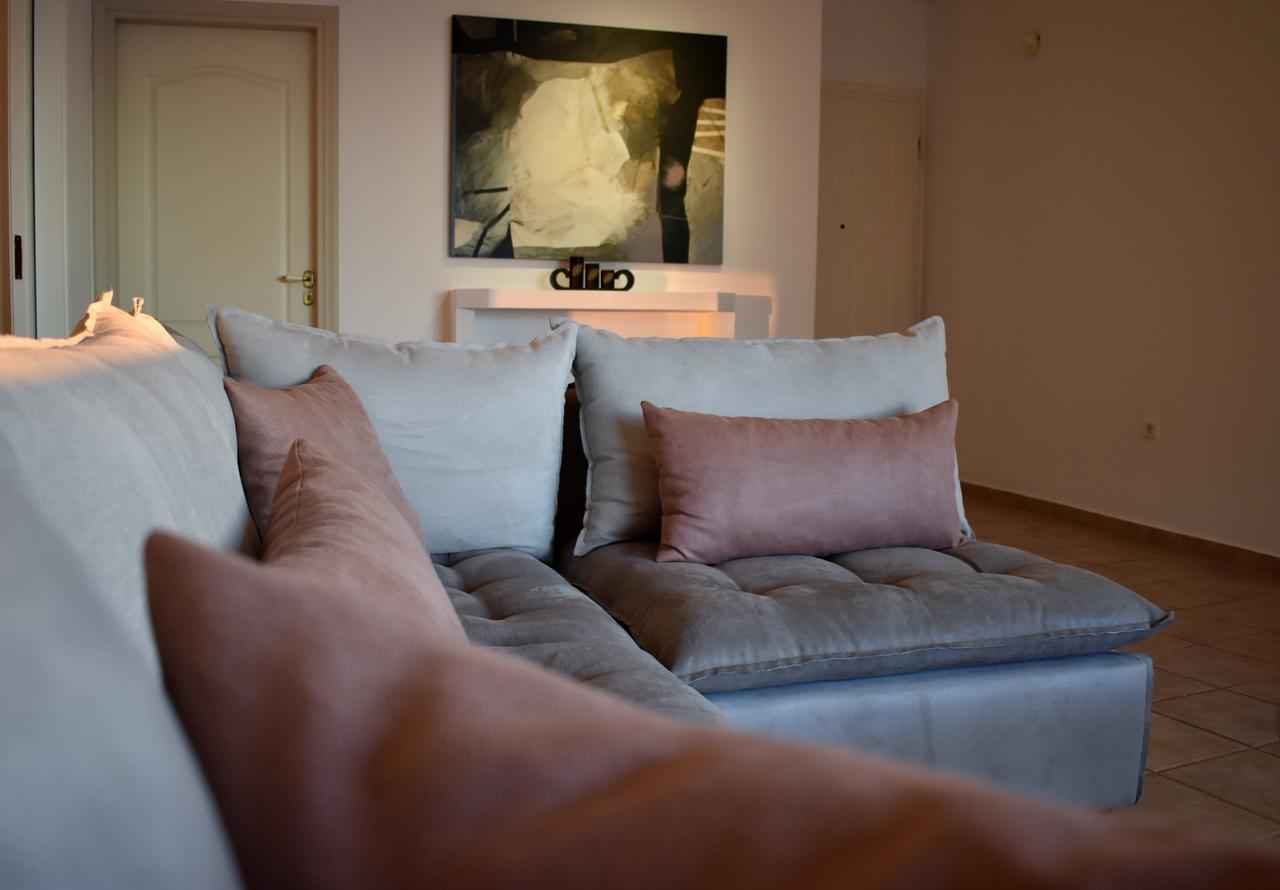 El Mar, 2 Bdr Seaview Apartment, 7 Min From Beach ลาโกนิสซี ภายนอก รูปภาพ