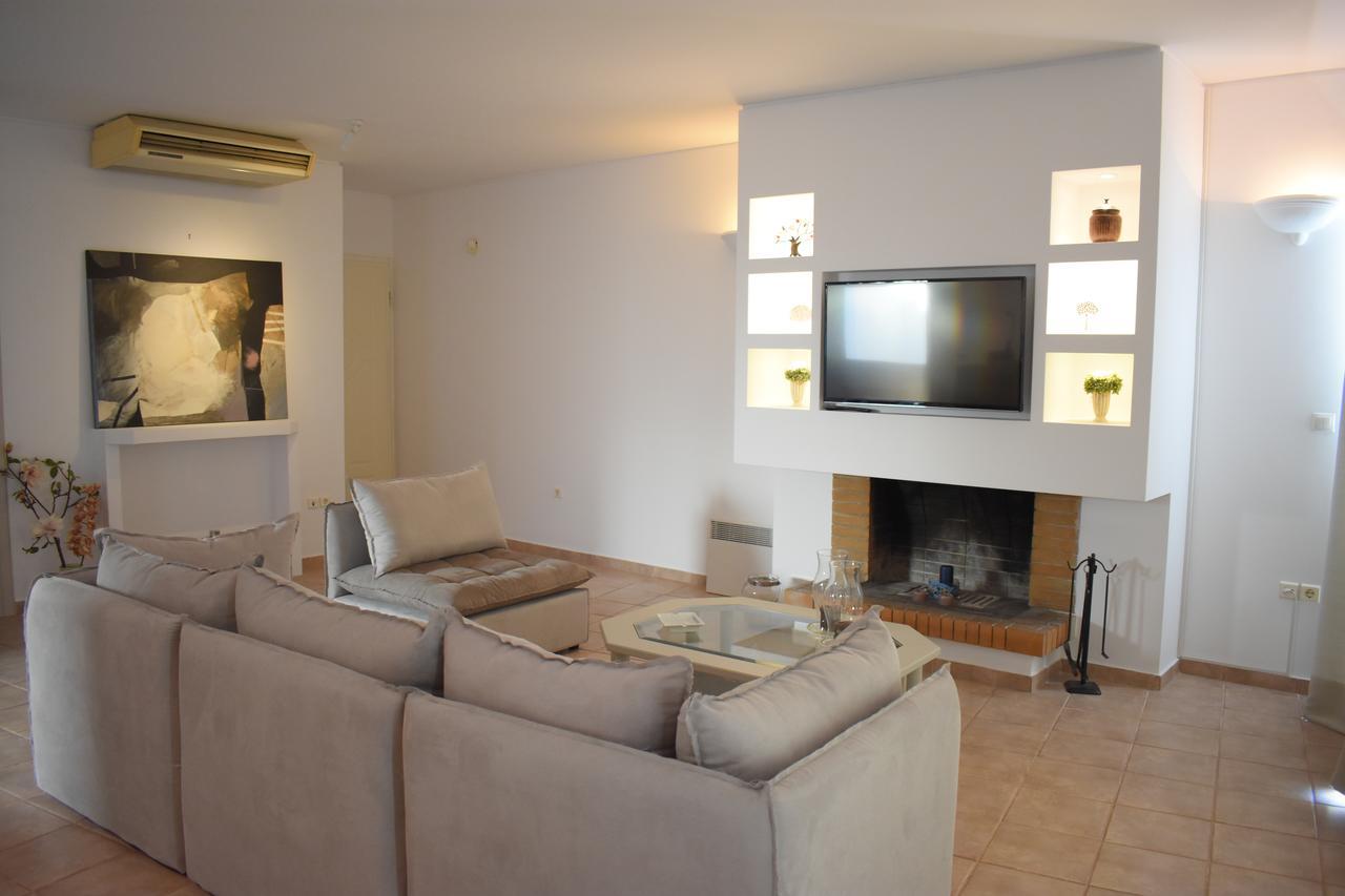 El Mar, 2 Bdr Seaview Apartment, 7 Min From Beach ลาโกนิสซี ภายนอก รูปภาพ