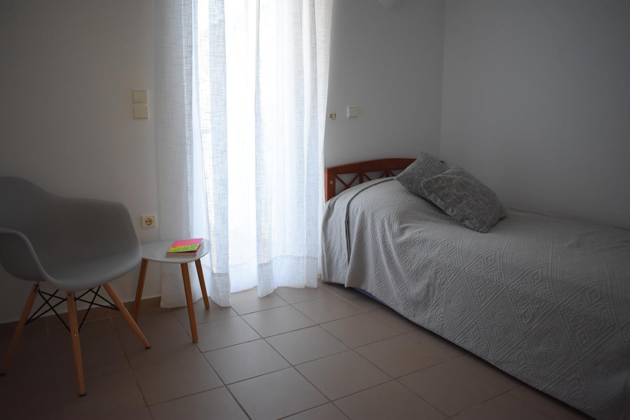 El Mar, 2 Bdr Seaview Apartment, 7 Min From Beach ลาโกนิสซี ภายนอก รูปภาพ